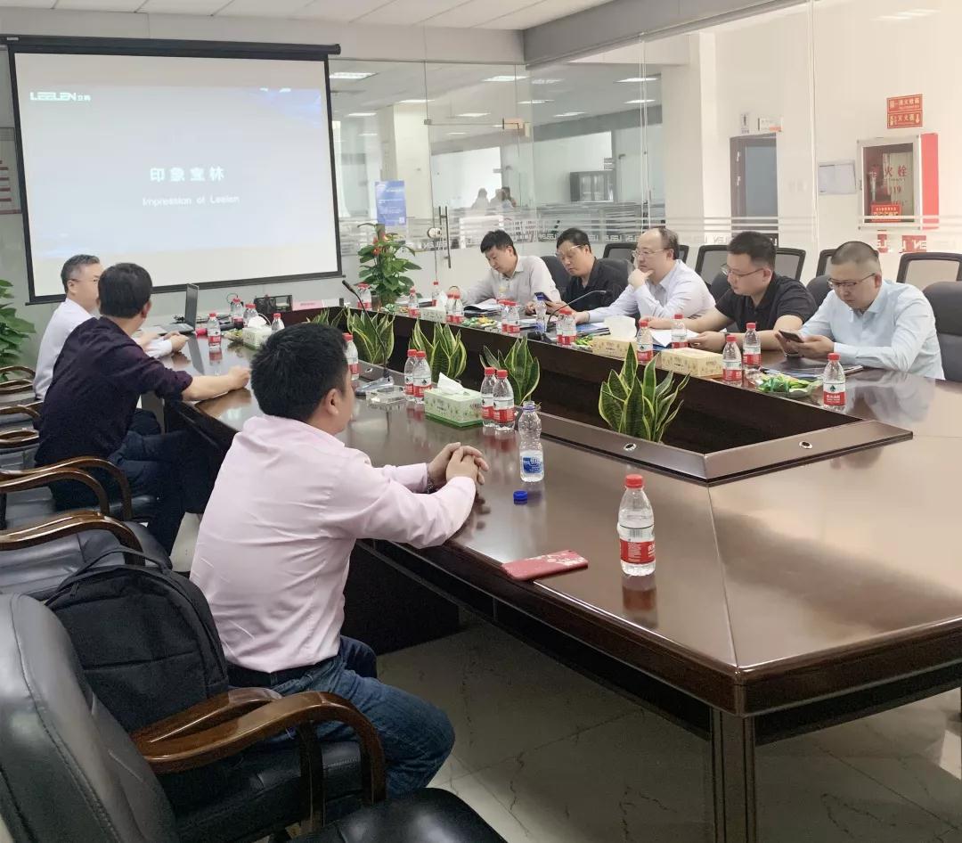 nhiệt liệt chào mừng các nhà lãnh đạo của văn phòng kỹ thuật quốc phòng Thượng Hải đến thăm LEELEN để điều tra và kiểm tra 